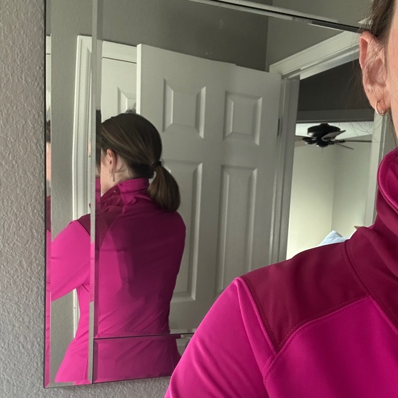 The North Face Women's Fuchsia Hoodie - Picture 3 of 6